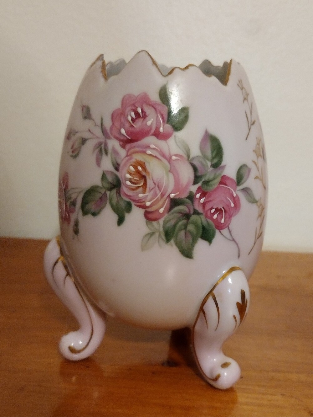 Vintage Footed Egg